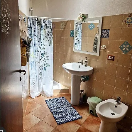 Domus De Jara - Casa Usai 3* Baradili