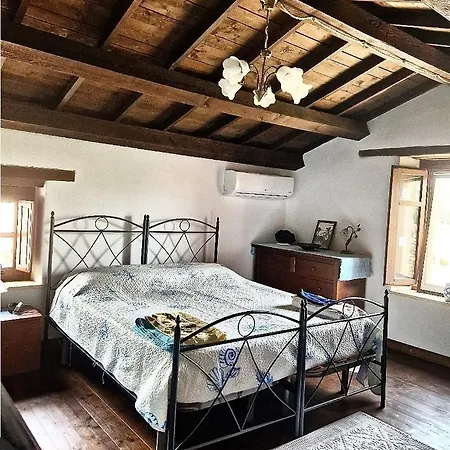 Domus De Jara - Casa Usai 3*