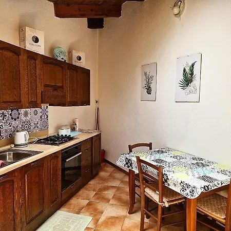 ゲストハウス Domus De Jara - Casa Usai 3*